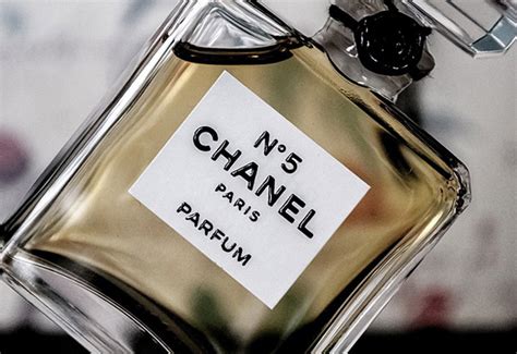 story behind chanel 5 ad